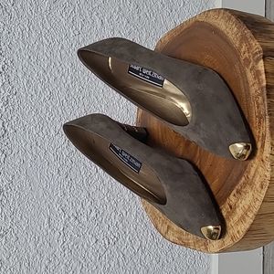 NWT Stuart Weitzman Musroom Suede Snip Beaded Pumps; Size 7B